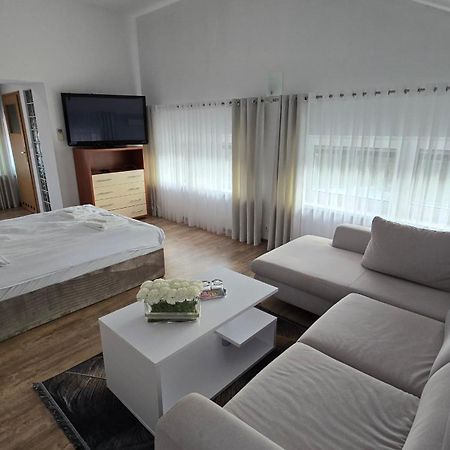 Bralin Motel Za Miedza מראה חיצוני תמונה