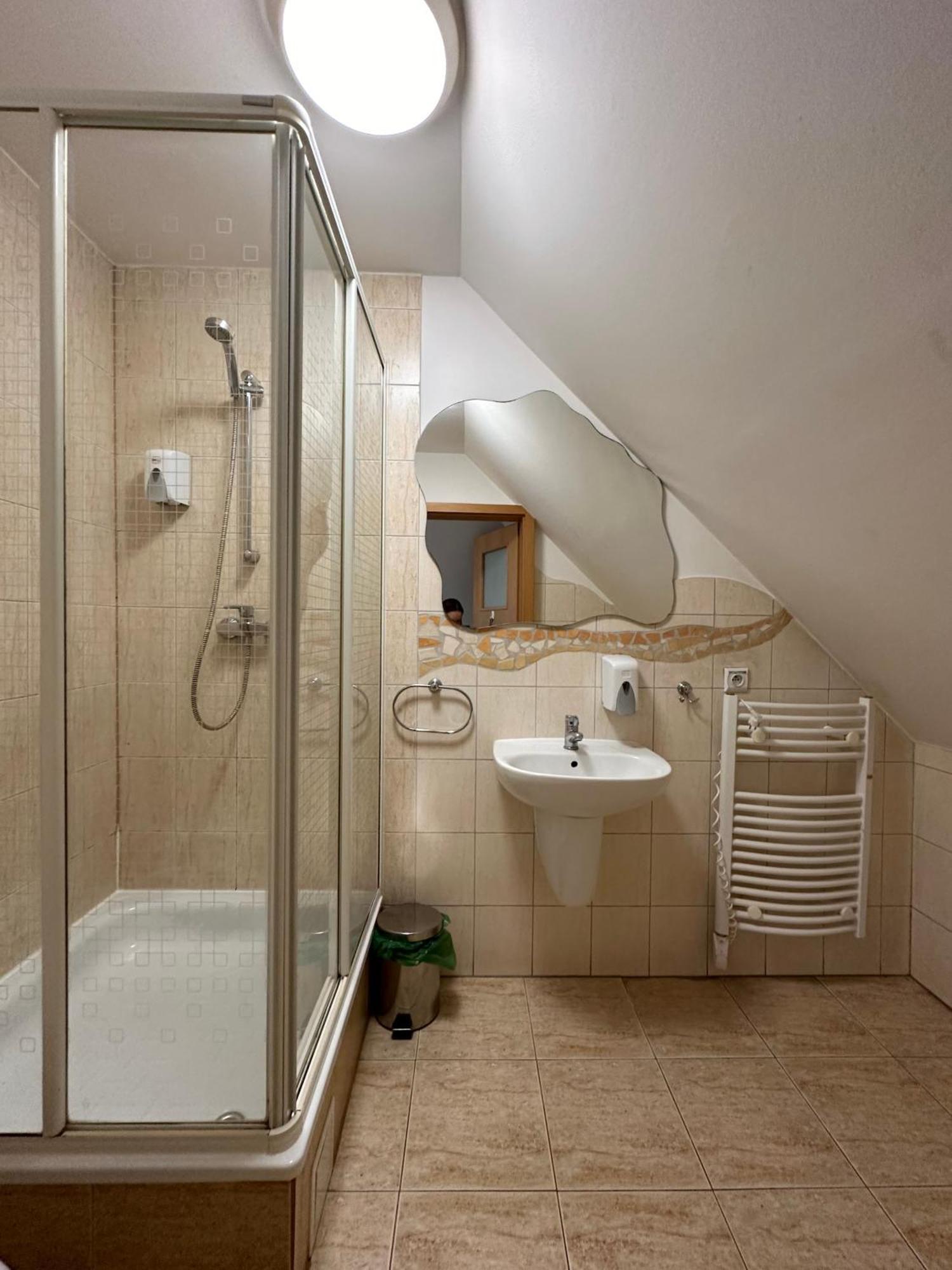 Bralin Motel Za Miedza מראה חיצוני תמונה