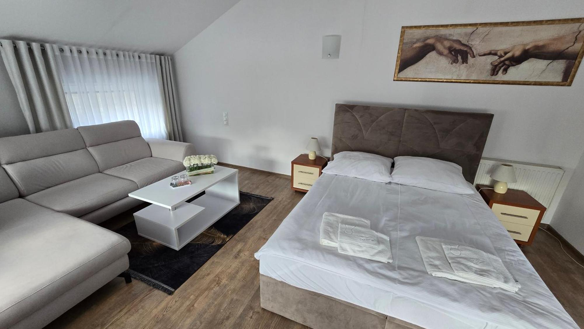 Bralin Motel Za Miedza מראה חיצוני תמונה