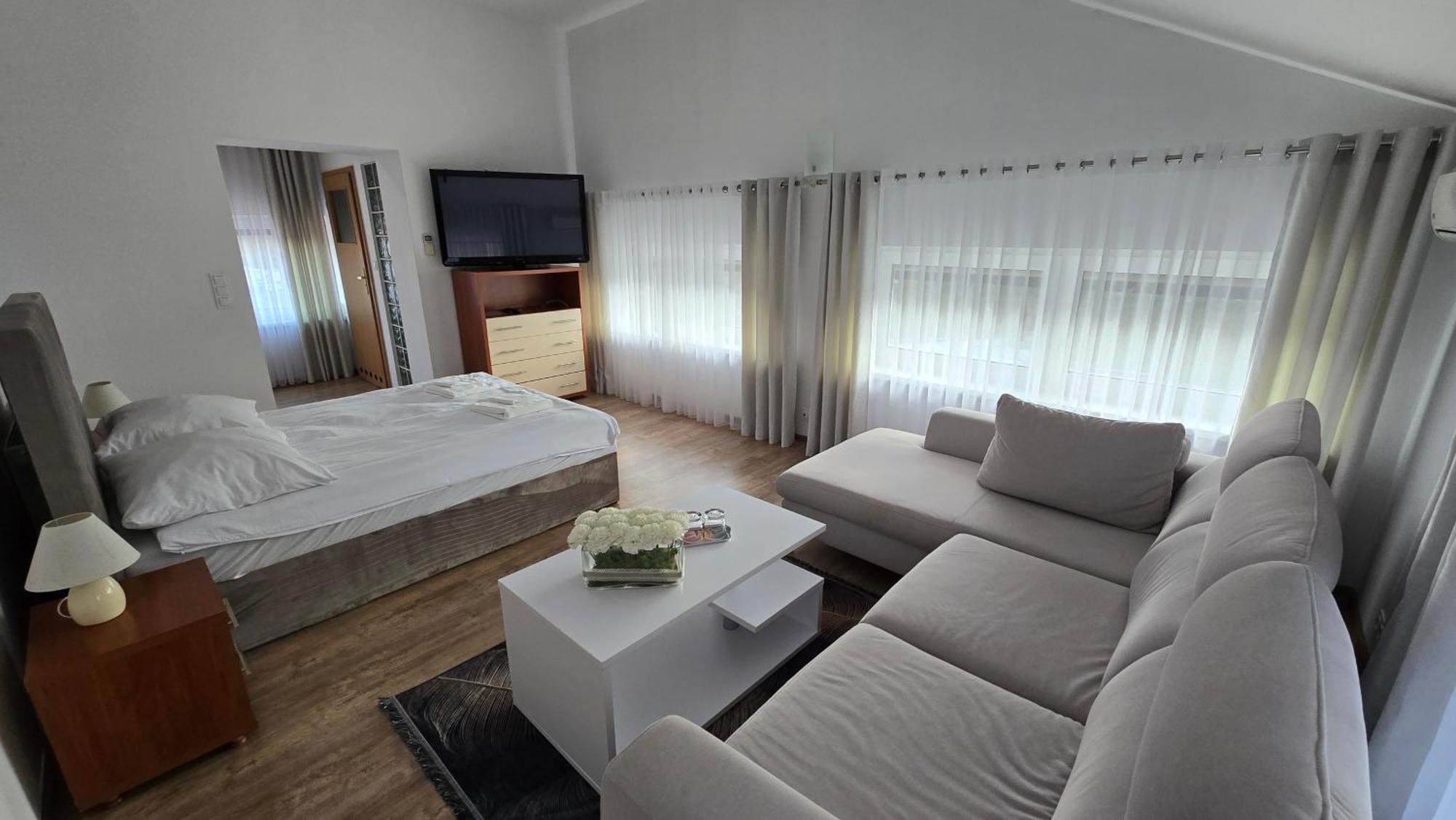 Bralin Motel Za Miedza מראה חיצוני תמונה