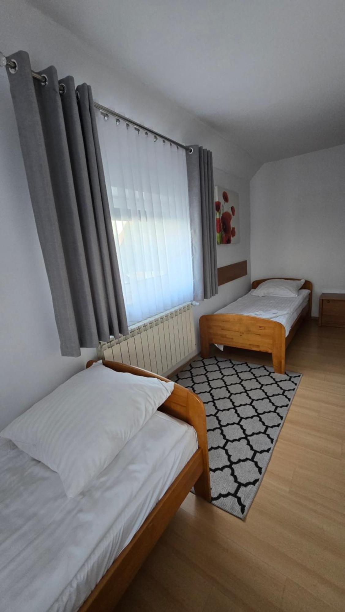 Bralin Motel Za Miedza מראה חיצוני תמונה