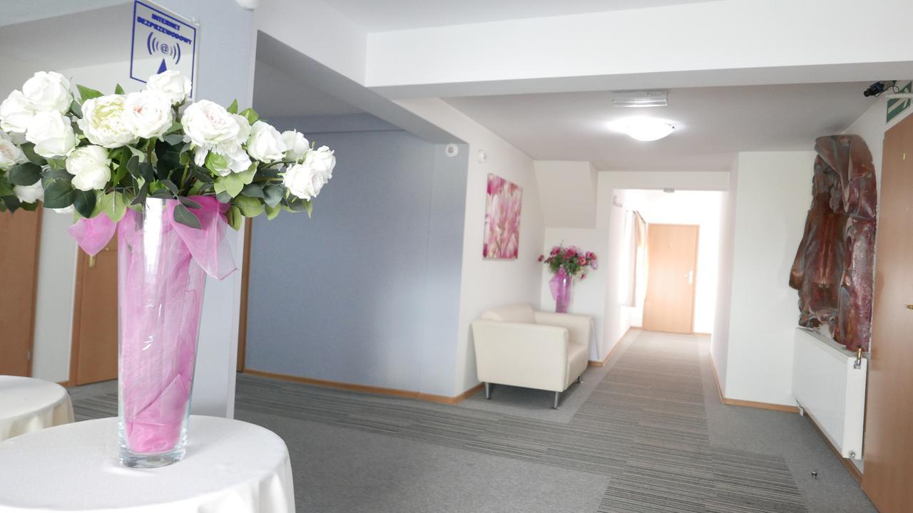 Bralin Motel Za Miedza מראה חיצוני תמונה